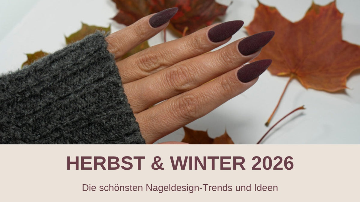 Nageldesign Herbst & Winter 2026 – beerenfarbene Nägel mit Herbstlaub